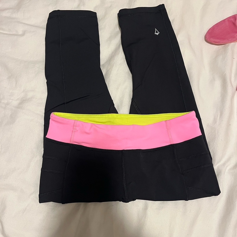 Ivivva Capri leggings